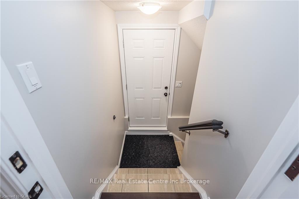 Photo 2 of 78 Amsterdam Crescent, Guelph, Pineridge/Westminster Woods — HOMEH