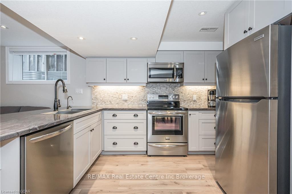 Photo 7 of 78 Amsterdam Crescent, Guelph, Pineridge/Westminster Woods — HOMEH