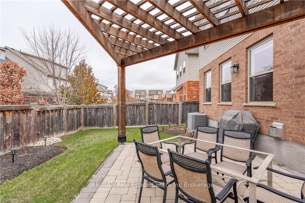 Photo 14 of 78 Amsterdam Crescent, Guelph, Pineridge/Westminster Woods — HOMEH