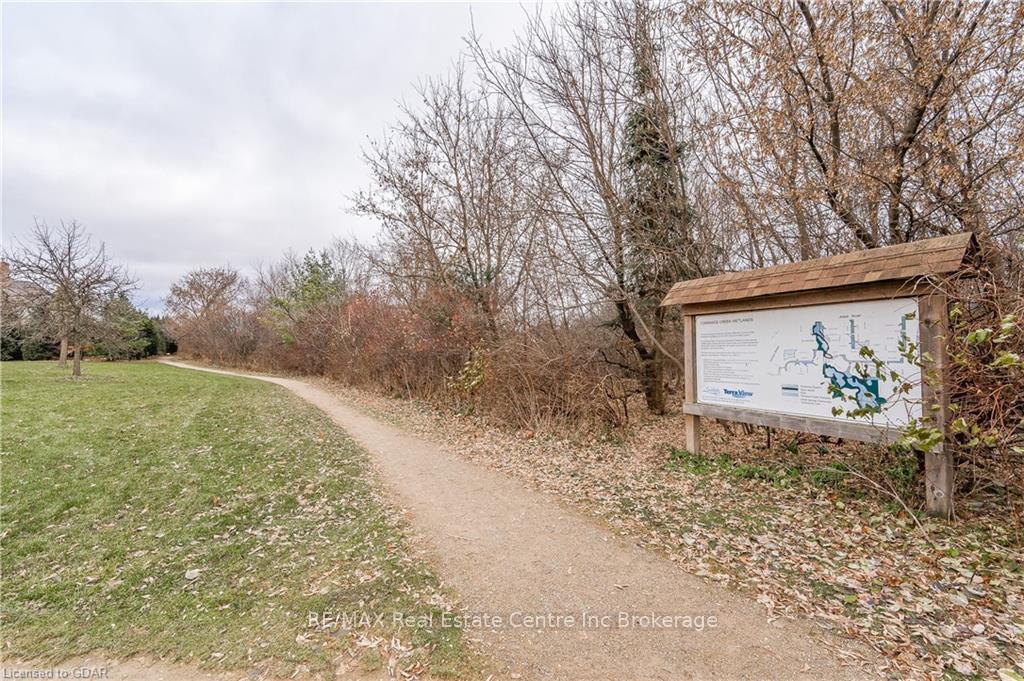 Photo 15 of 78 Amsterdam Crescent, Guelph, Pineridge/Westminster Woods — HOMEH