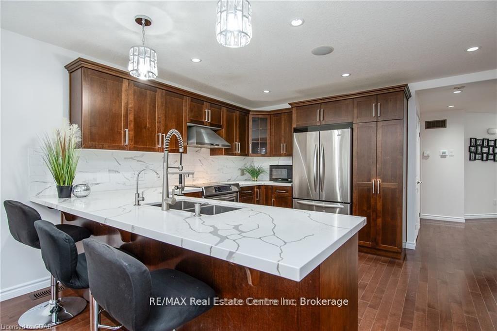 Photo 9 of 130 Clough Crescent, Guelph, Pineridge/Westminster Woods — HOMEH