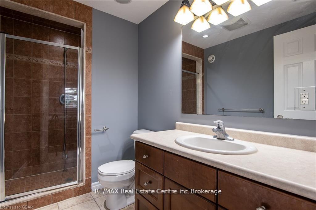 Photo 13 of 130 Clough Crescent, Guelph, Pineridge/Westminster Woods — HOMEH