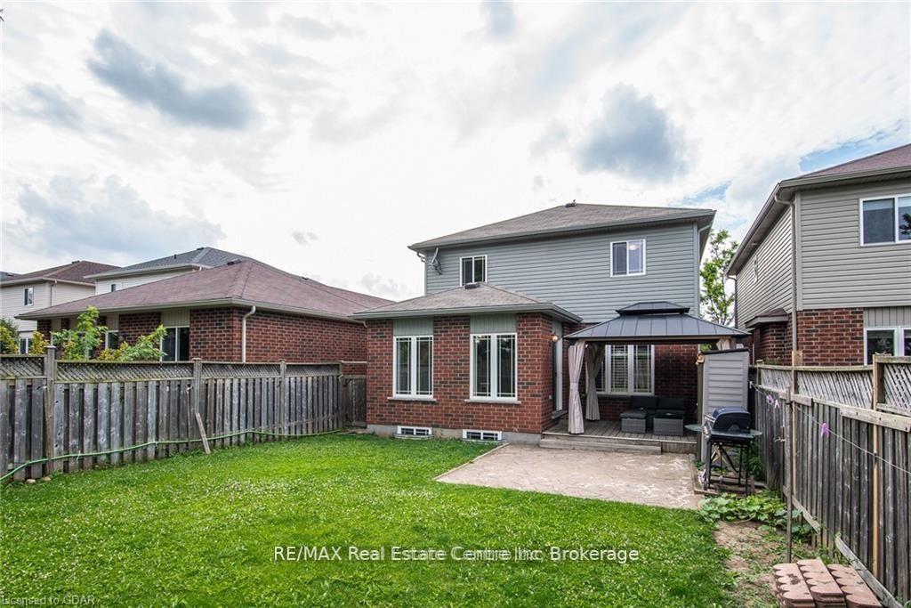 Photo 18 of 130 Clough Crescent, Guelph, Pineridge/Westminster Woods — HOMEH