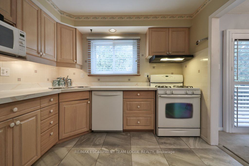 Photo 65 of 3501 Rubens Court, Burlington, Roseland — HOMEH
