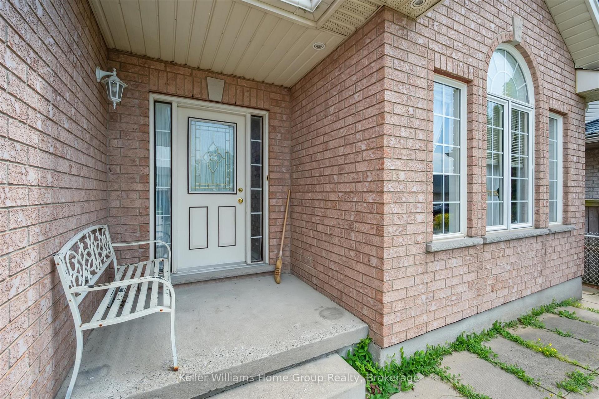 Photo 6 of 35 Creekside Drive, Guelph, Grange Road — HOMEH