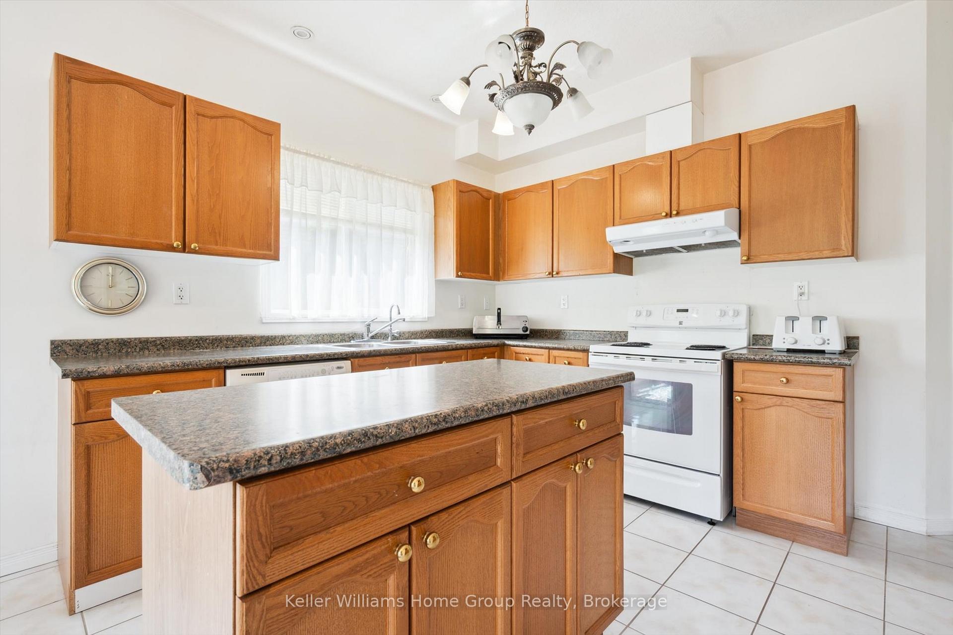Photo 19 of 35 Creekside Drive, Guelph, Grange Road — HOMEH