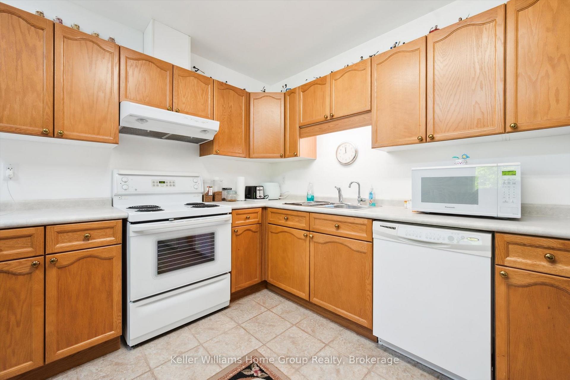 Photo 75 of 35 Creekside Drive, Guelph, Grange Road — HOMEH