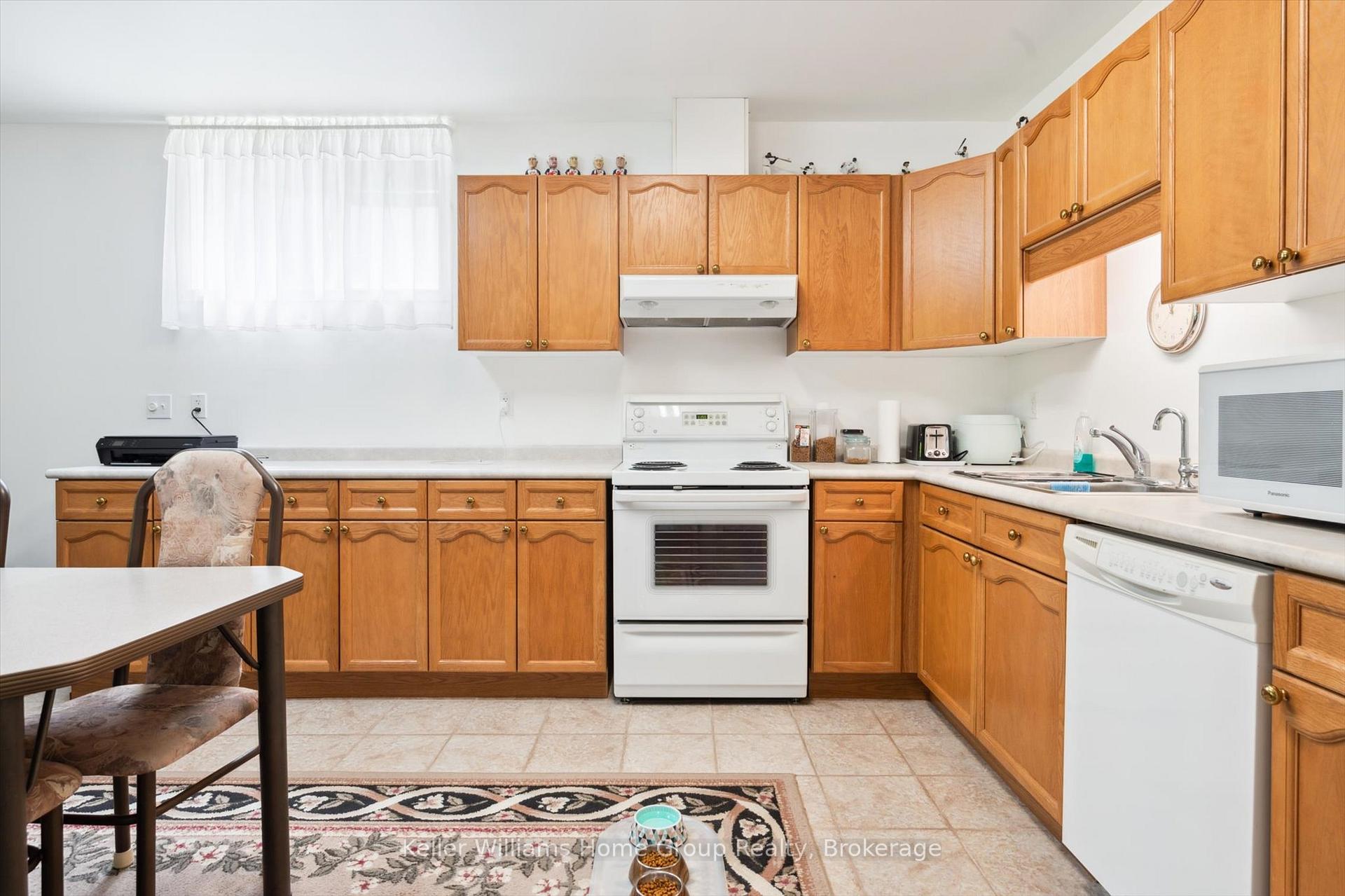 Photo 55 of 35 Creekside Drive, Guelph, Grange Road — HOMEH