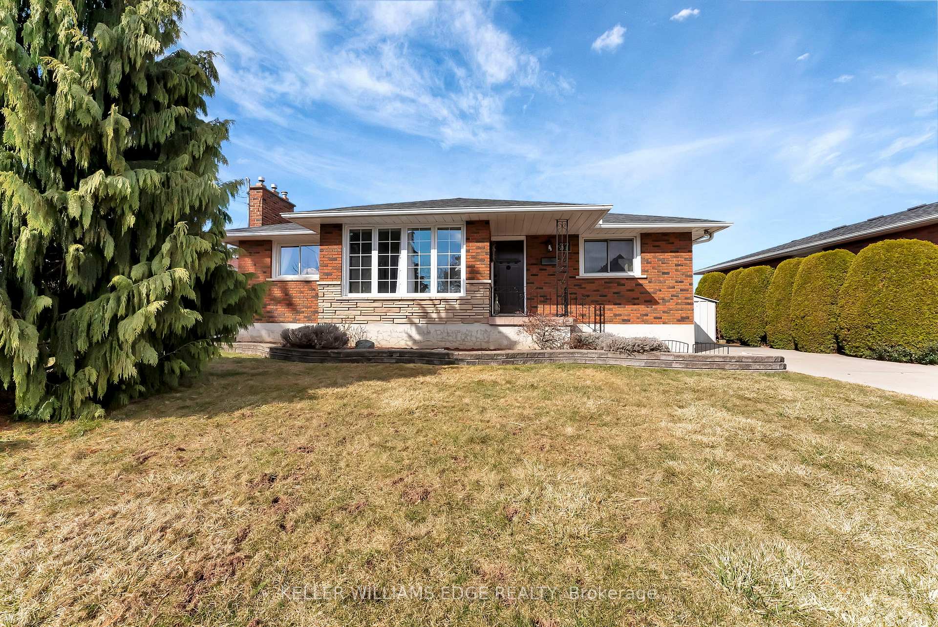Photo 1 of 37 Woodsview Avenue, Grimsby, Grimsby Beach — HOMEH