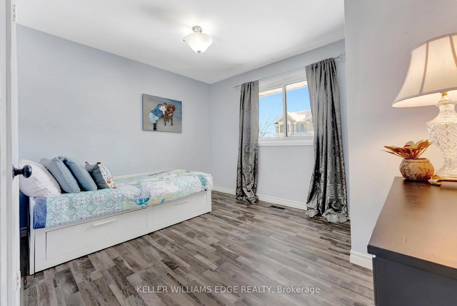 Photo 10 of 37 Woodsview Avenue, Grimsby, Grimsby Beach — HOMEH