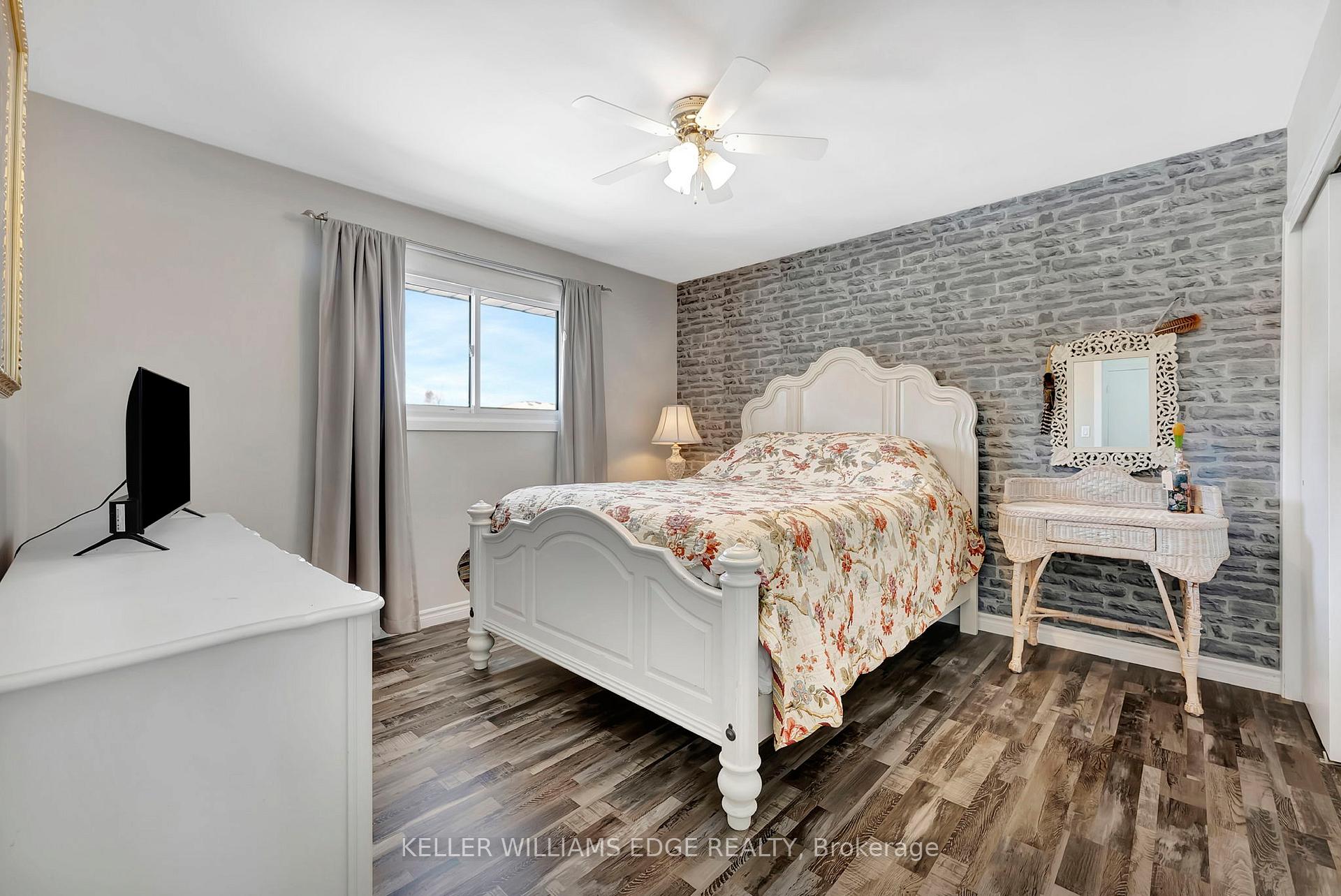 Photo 11 of 37 Woodsview Avenue, Grimsby, Grimsby Beach — HOMEH