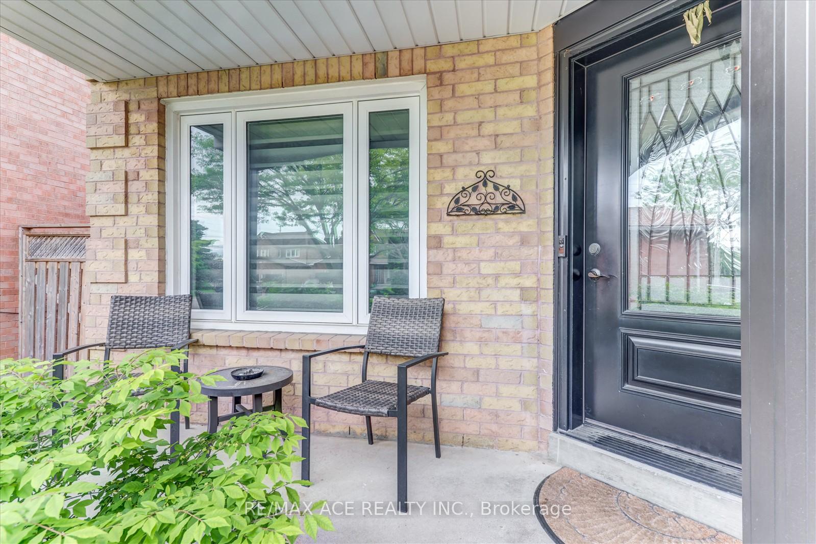 Photo 4 of 123 Sullivan Drive, Ajax, Central — HOMEH