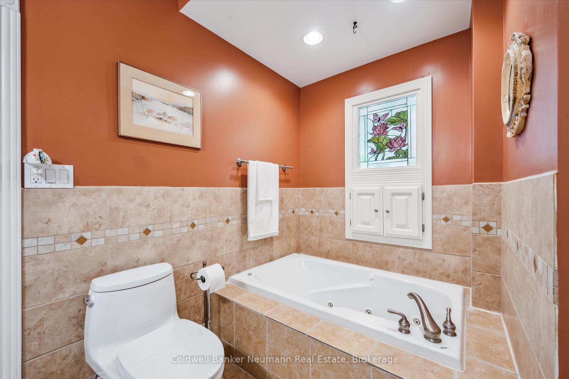 Photo 39 of 104 Stuart Street, Guelph, St. George's — HOMEH