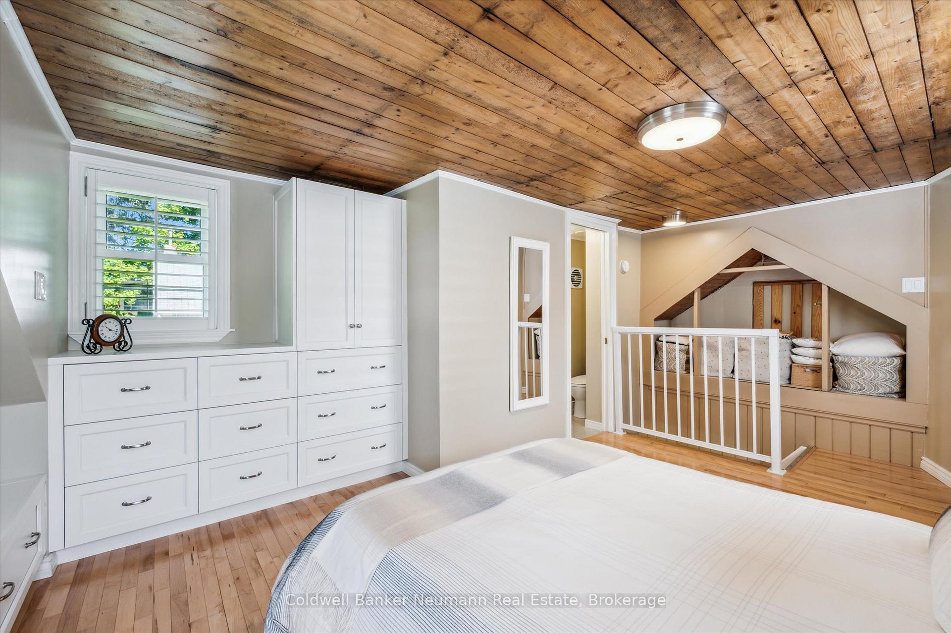 Photo 42 of 104 Stuart Street, Guelph, St. George's — HOMEH