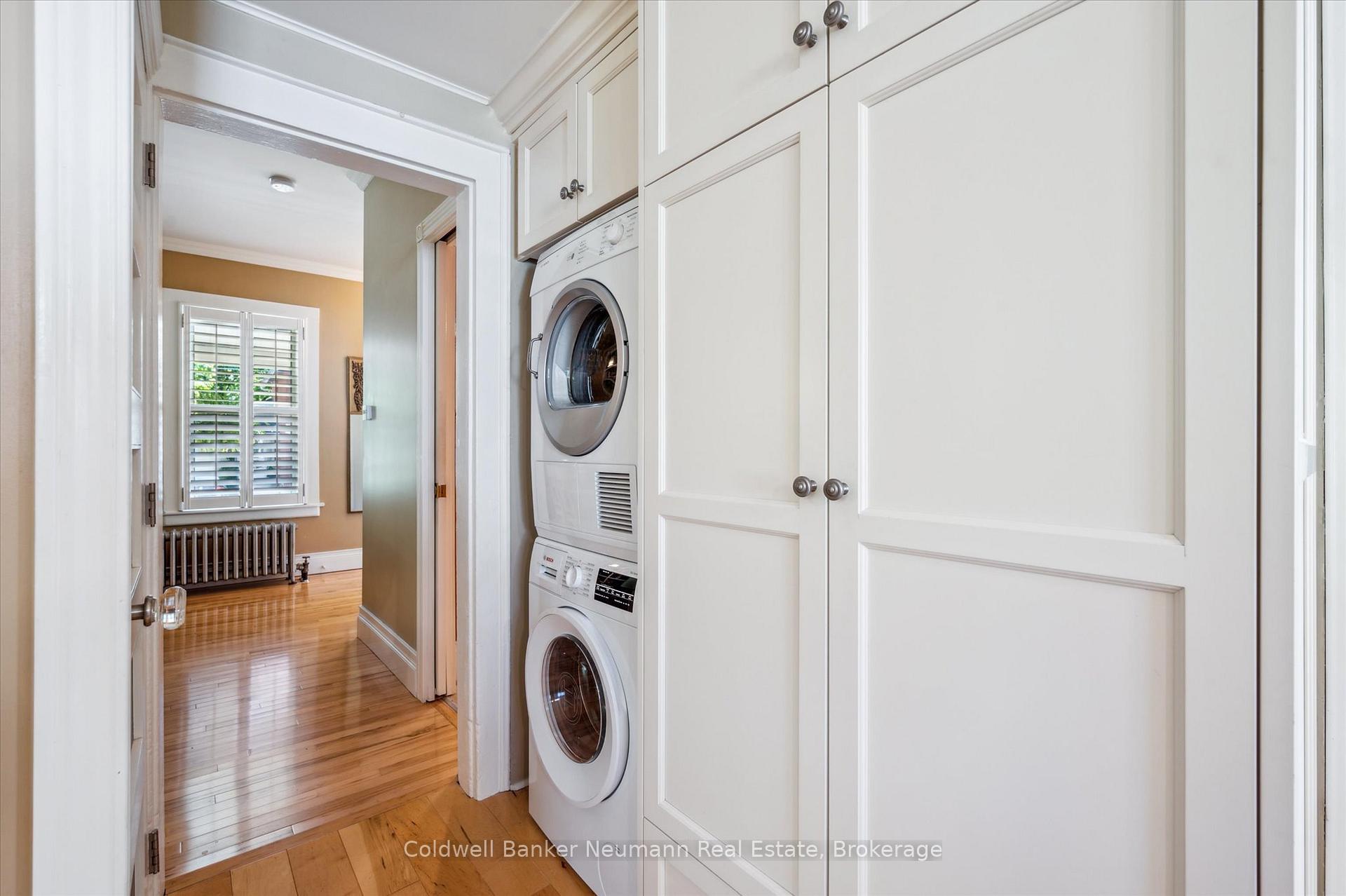 Photo 44 of 104 Stuart Street, Guelph, St. George's — HOMEH