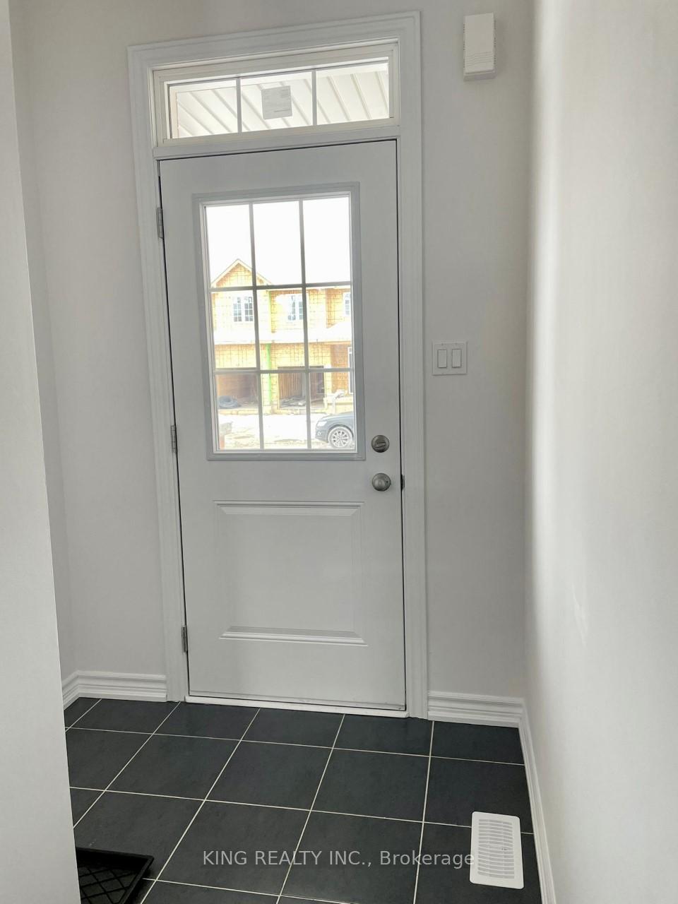 Photo 8 of 31 Elsegood Drive, Guelph, Kortright East — HOMEH