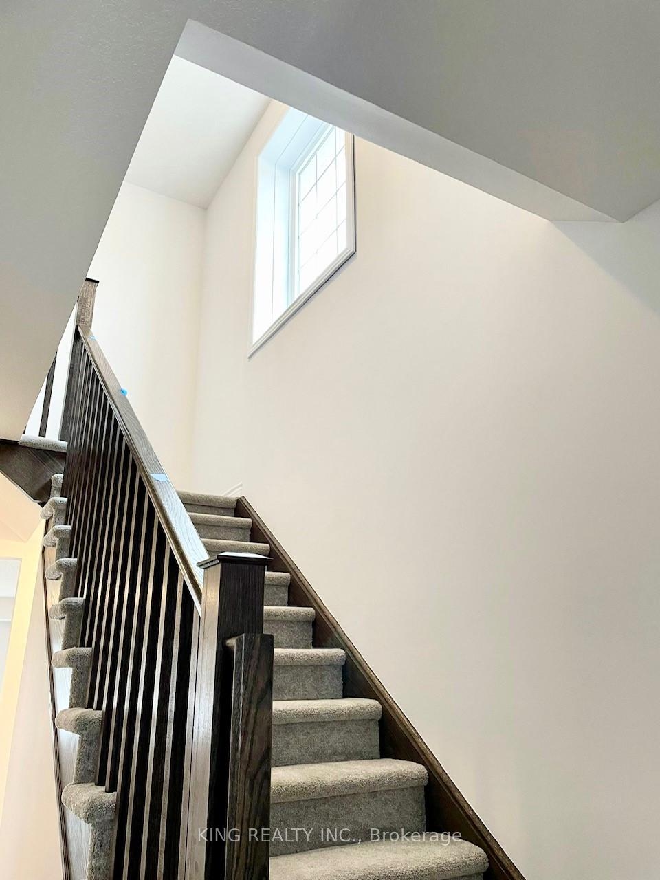 Photo 12 of 31 Elsegood Drive, Guelph, Kortright East — HOMEH