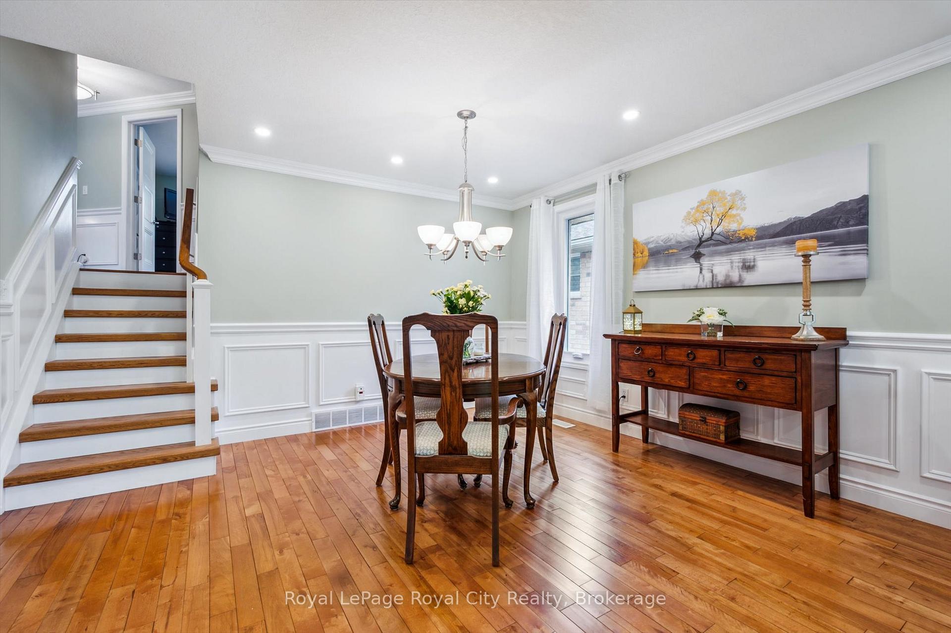 Photo 7 of 138 Pheasant Run Drive, Guelph, Kortright Hills — HOMEH