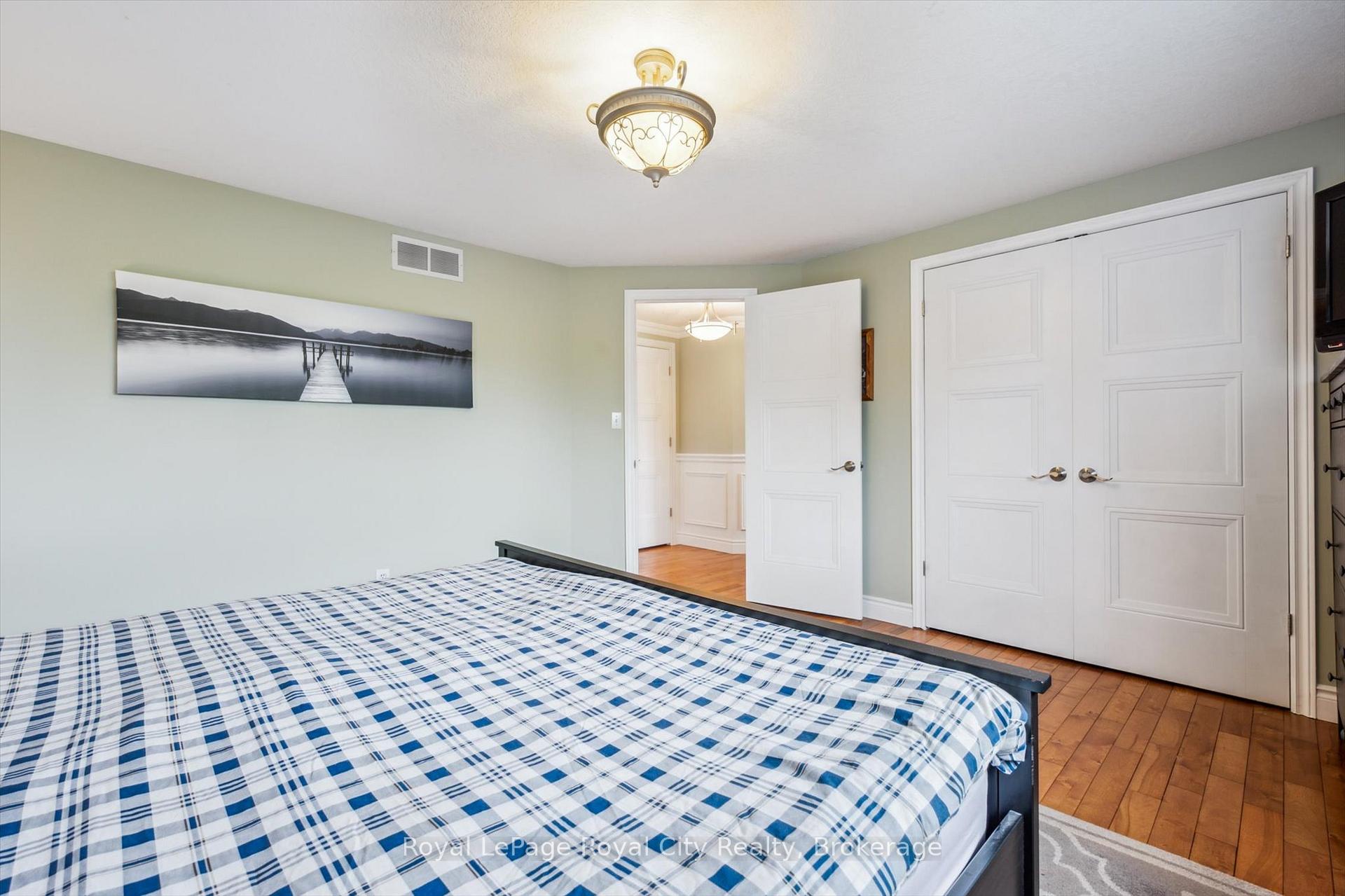 Photo 15 of 138 Pheasant Run Drive, Guelph, Kortright Hills — HOMEH