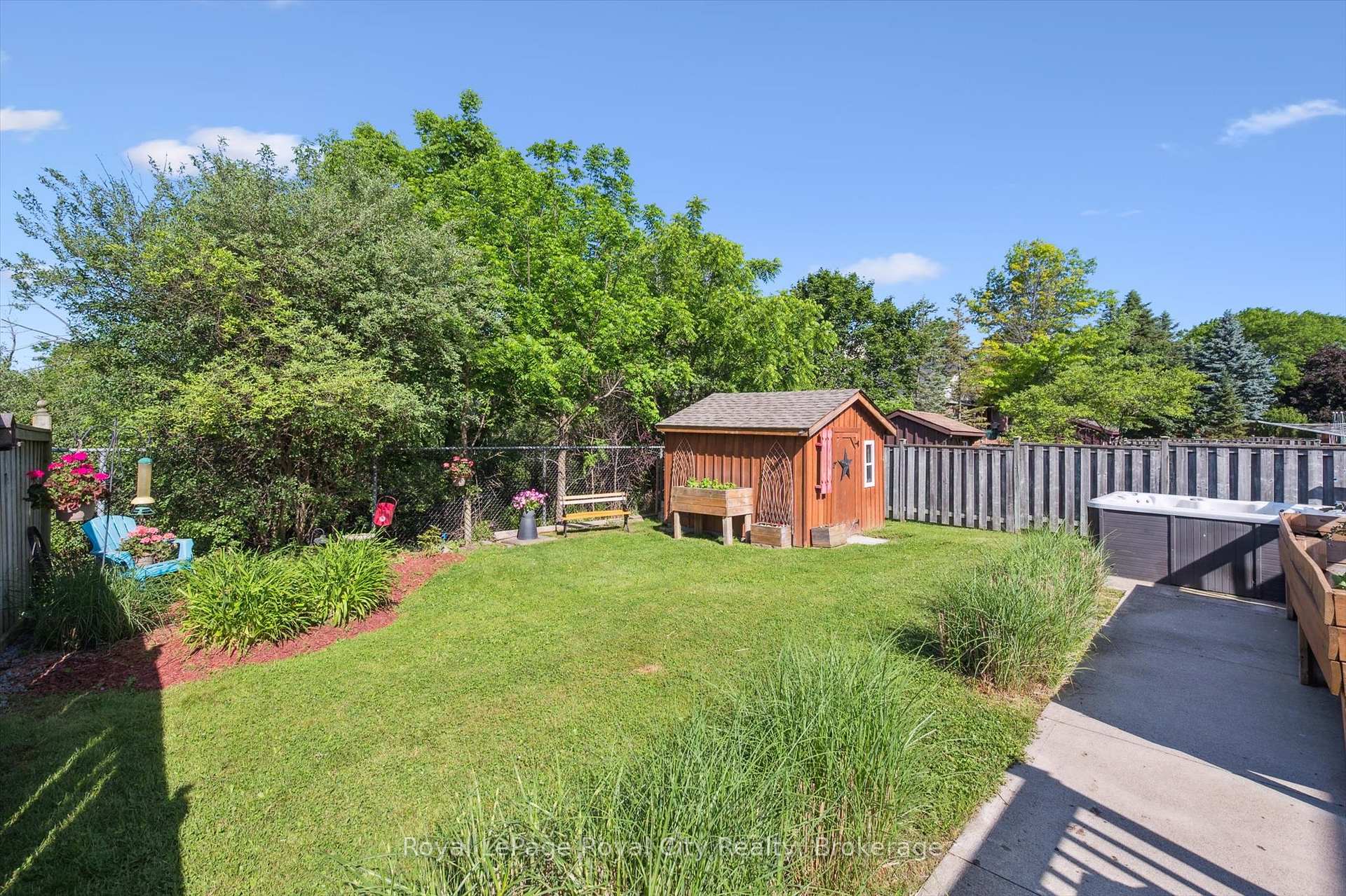 Photo 29 of 138 Pheasant Run Drive, Guelph, Kortright Hills — HOMEH