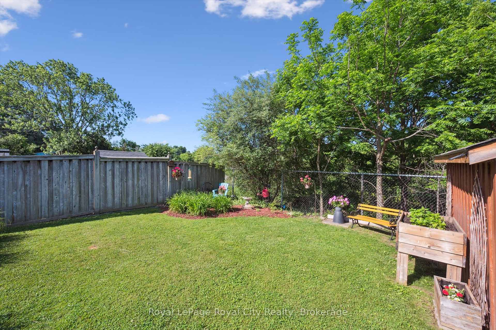 Photo 30 of 138 Pheasant Run Drive, Guelph, Kortright Hills — HOMEH