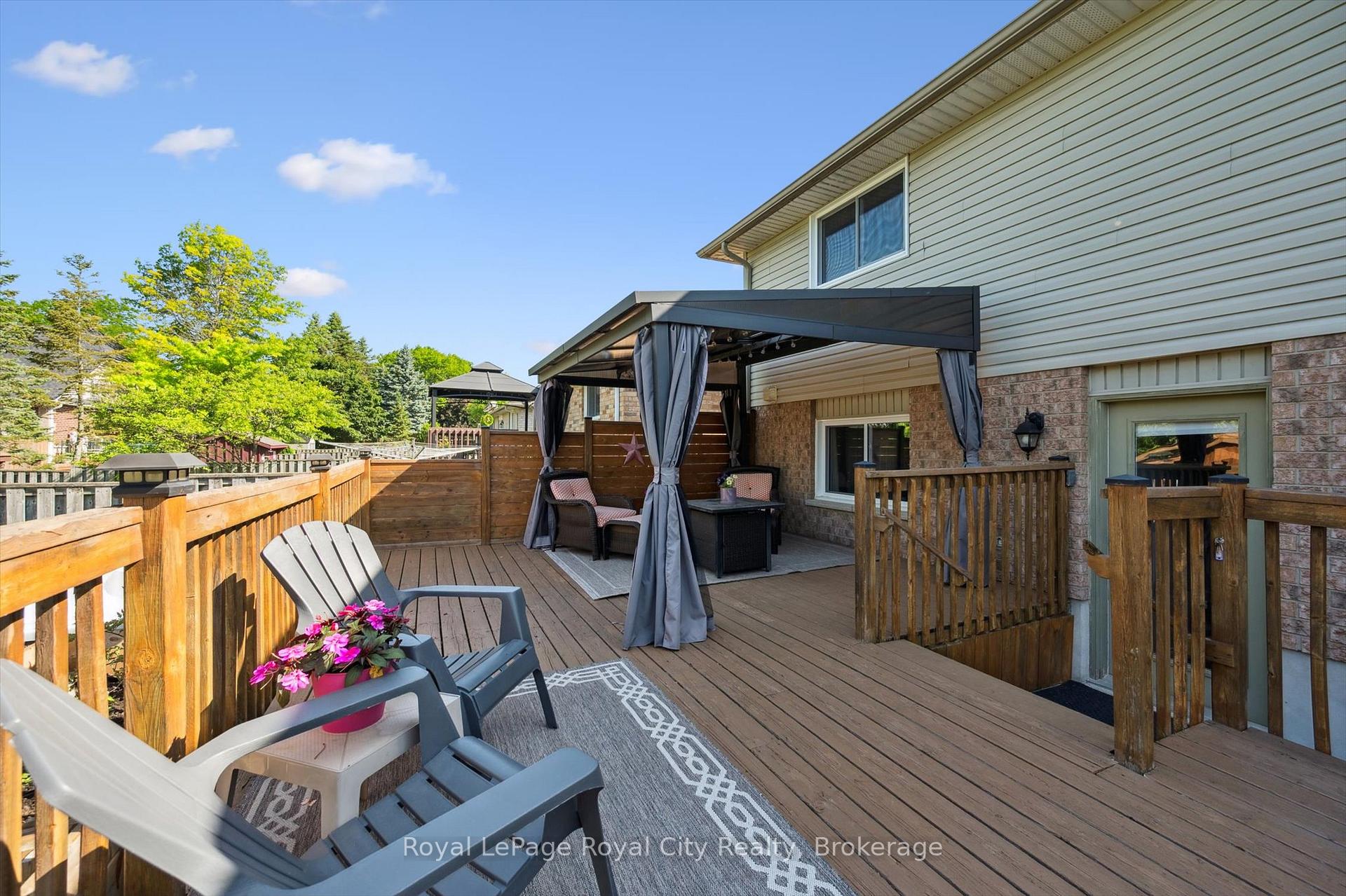 Photo 33 of 138 Pheasant Run Drive, Guelph, Kortright Hills — HOMEH