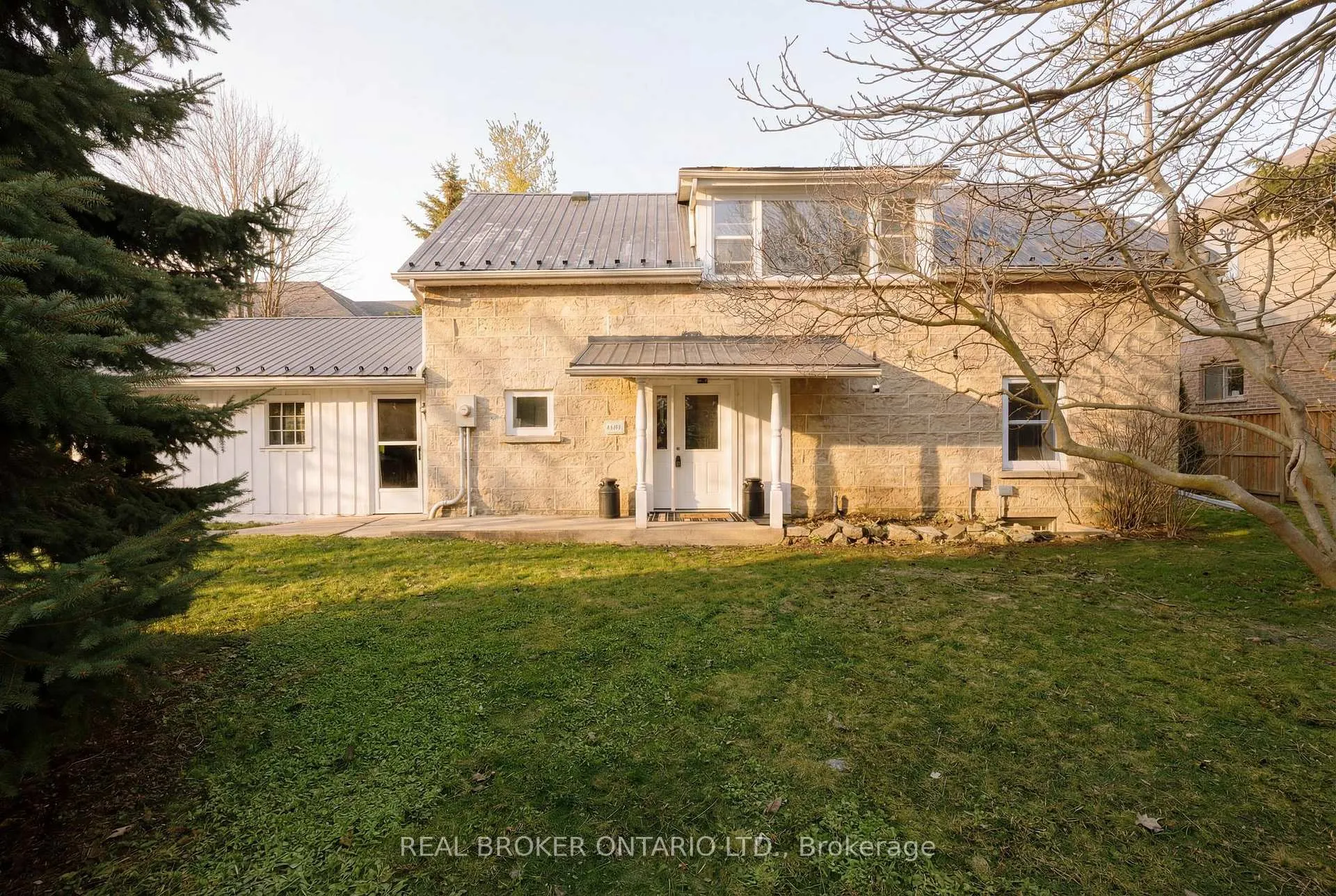 Photo 2 of 145 Garafraxa Street E, Centre Wellington, Fergus — HOMEH