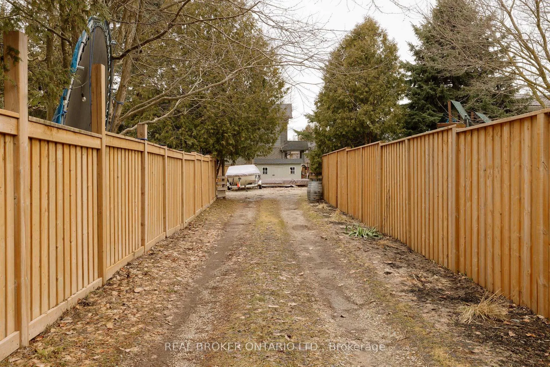 Photo 3 of 145 Garafraxa Street E, Centre Wellington, Fergus — HOMEH