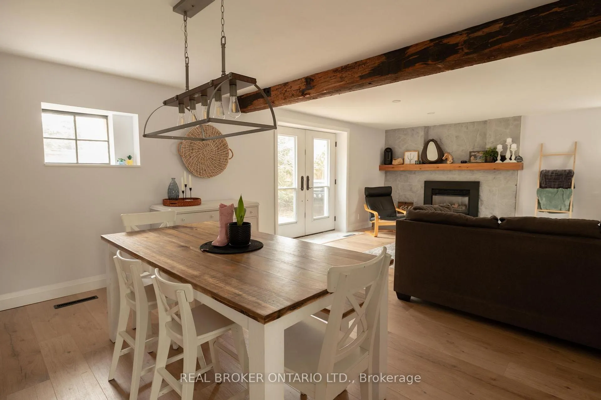 Photo 8 of 145 Garafraxa Street E, Centre Wellington, Fergus — HOMEH