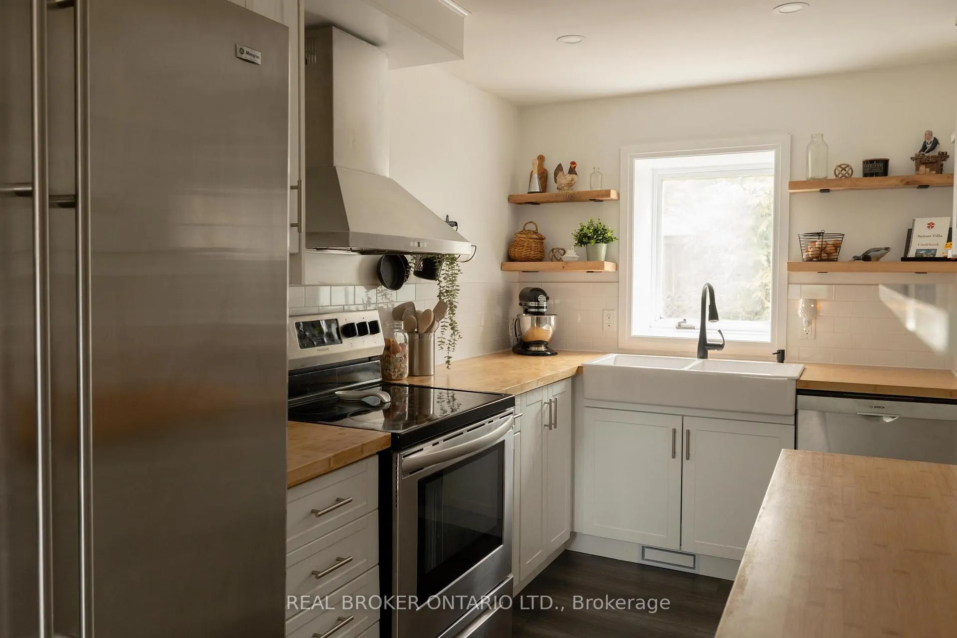 Photo 14 of 145 Garafraxa Street E, Centre Wellington, Fergus — HOMEH