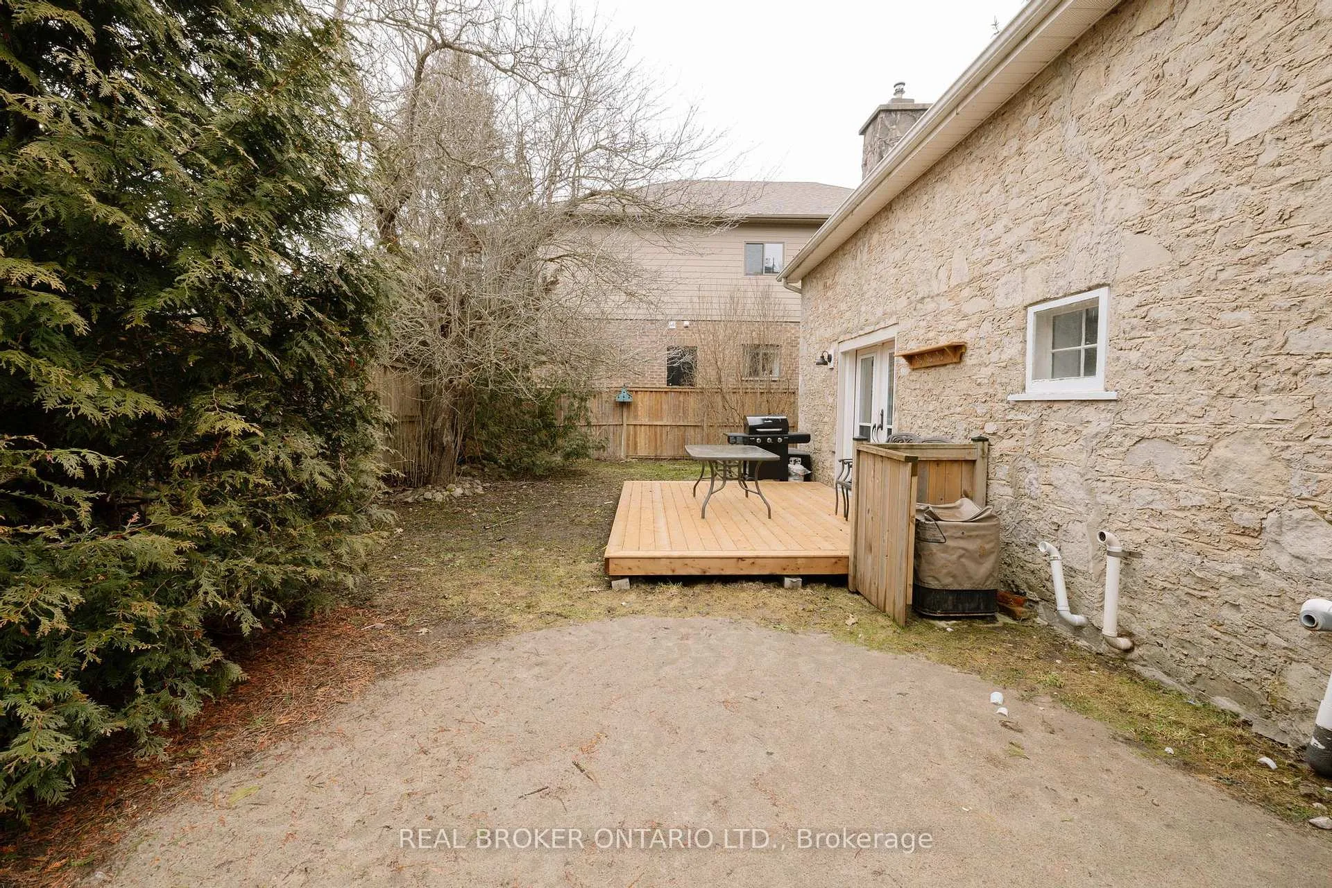 Photo 36 of 145 Garafraxa Street E, Centre Wellington, Fergus — HOMEH