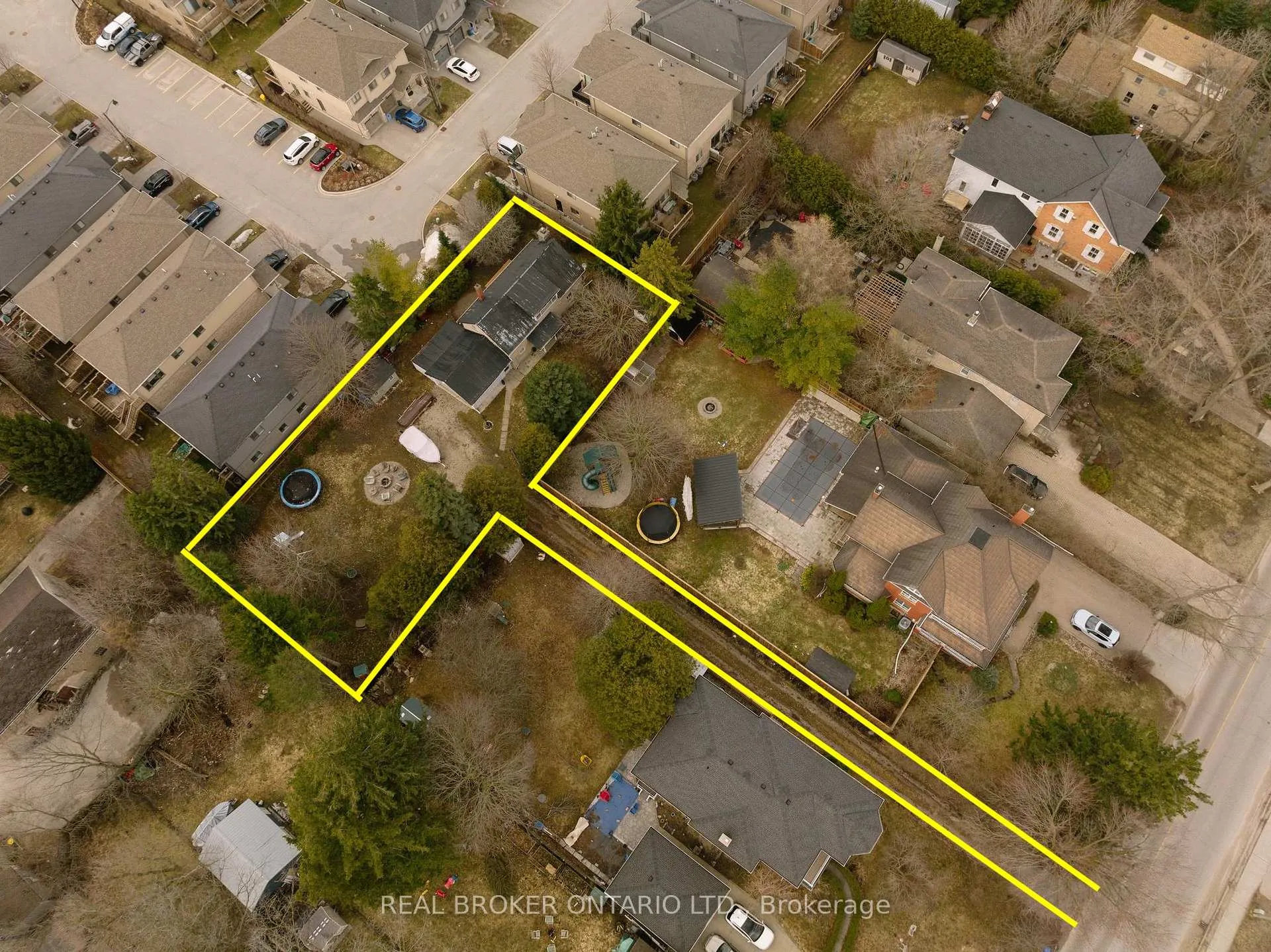 Photo 37 of 145 Garafraxa Street E, Centre Wellington, Fergus — HOMEH