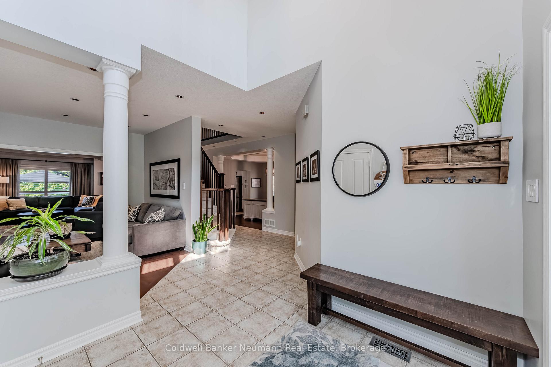Photo 4 of 44 Hall Avenue, Guelph, Pineridge/Westminster Woods — HOMEH