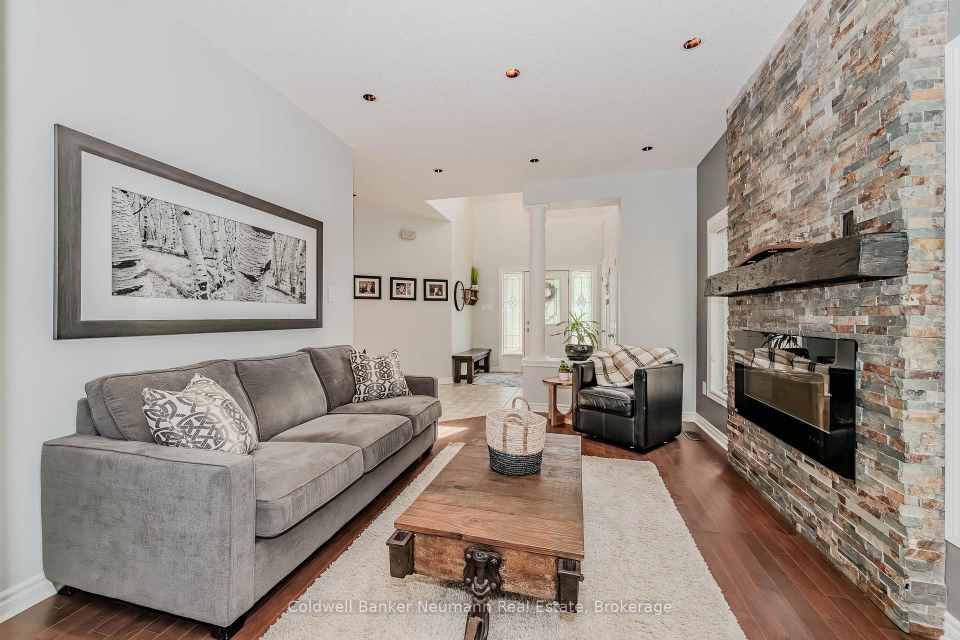 Photo 6 of 44 Hall Avenue, Guelph, Pineridge/Westminster Woods — HOMEH