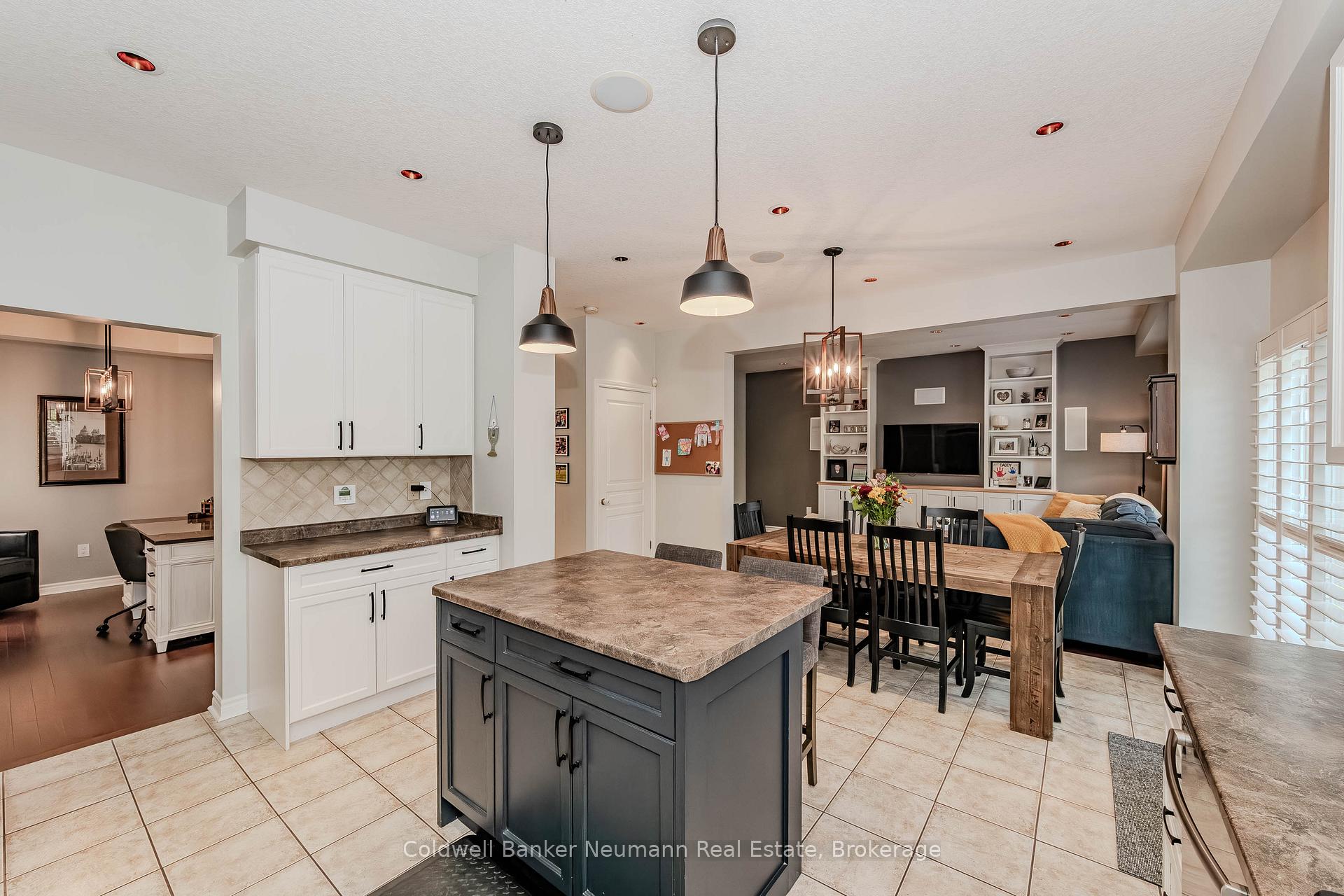 Photo 14 of 44 Hall Avenue, Guelph, Pineridge/Westminster Woods — HOMEH