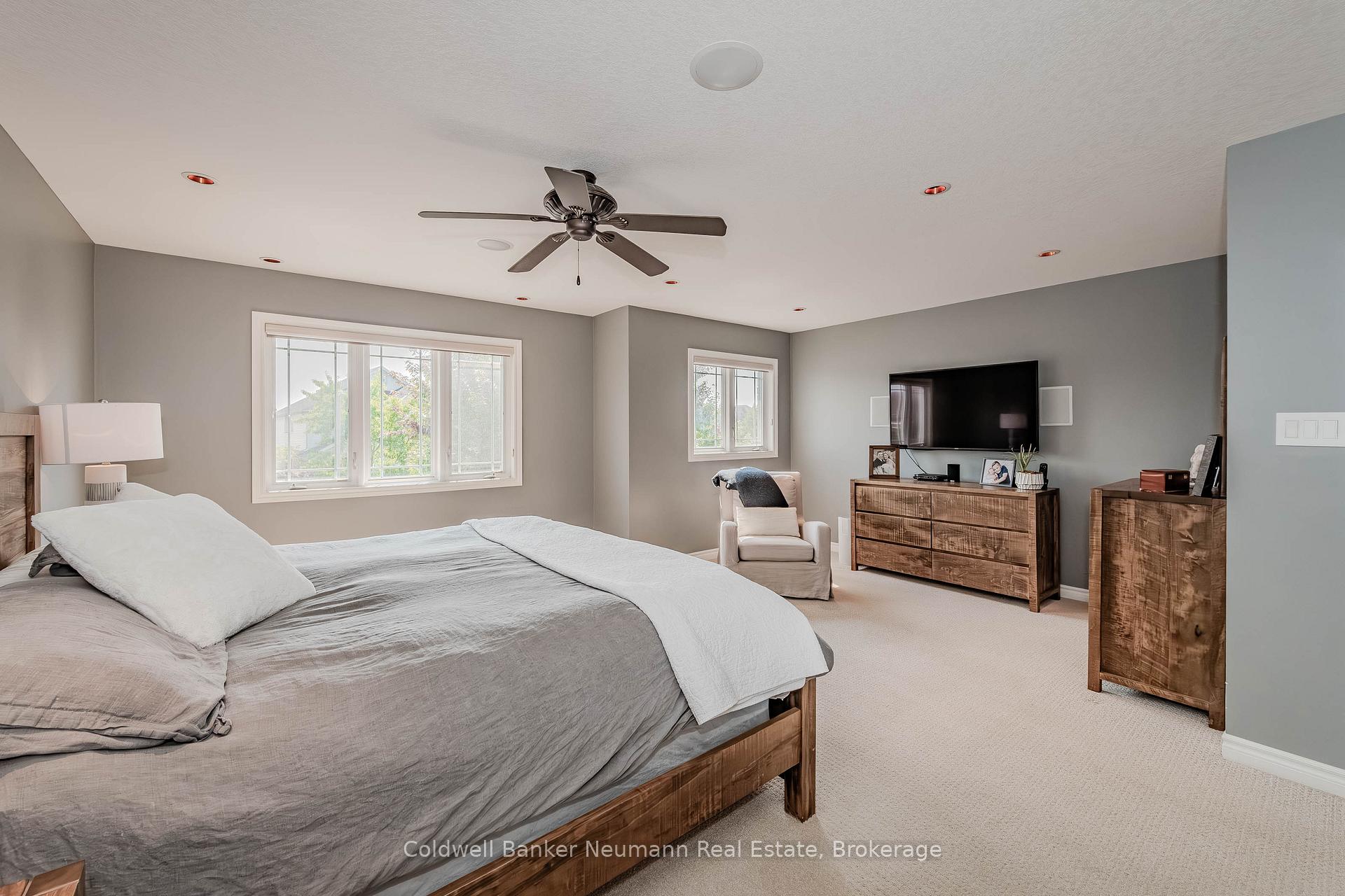 Photo 21 of 44 Hall Avenue, Guelph, Pineridge/Westminster Woods — HOMEH