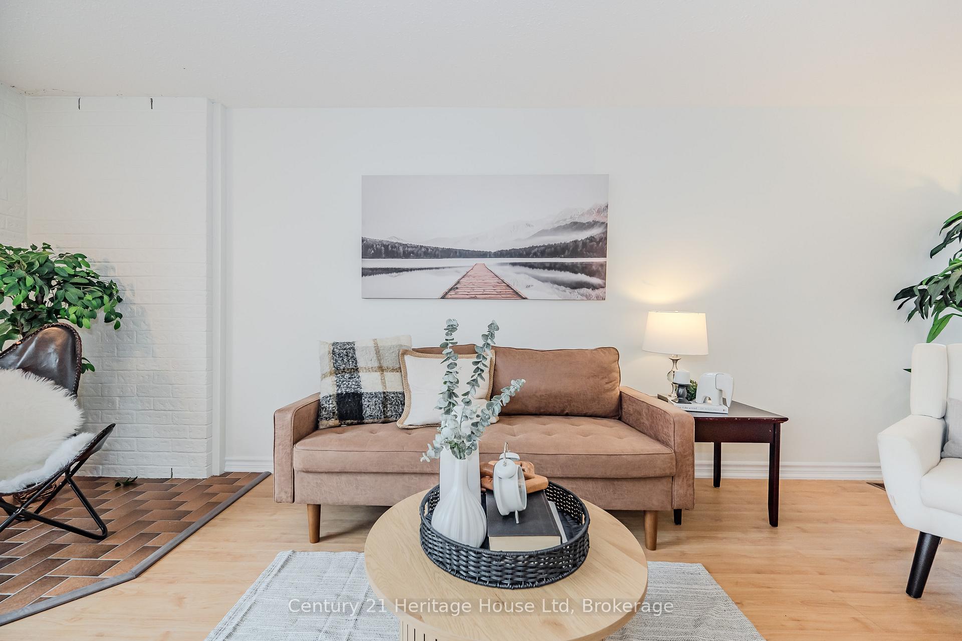 Photo 1 of 1 Christopher Court, Guelph, Kortright West — HOMEH