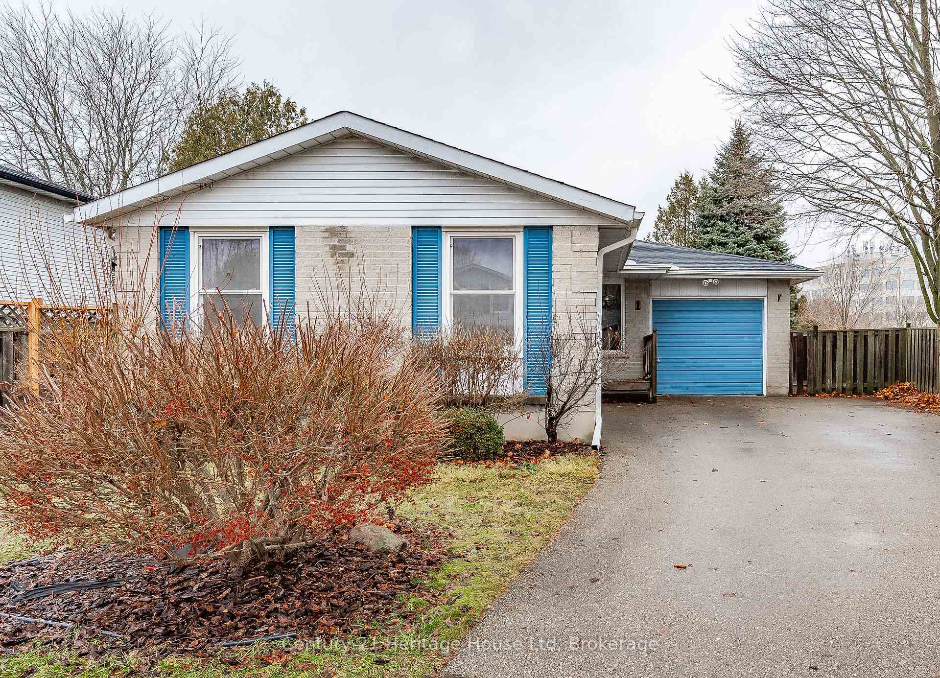 Photo 2 of 1 Christopher Court, Guelph, Kortright West — HOMEH
