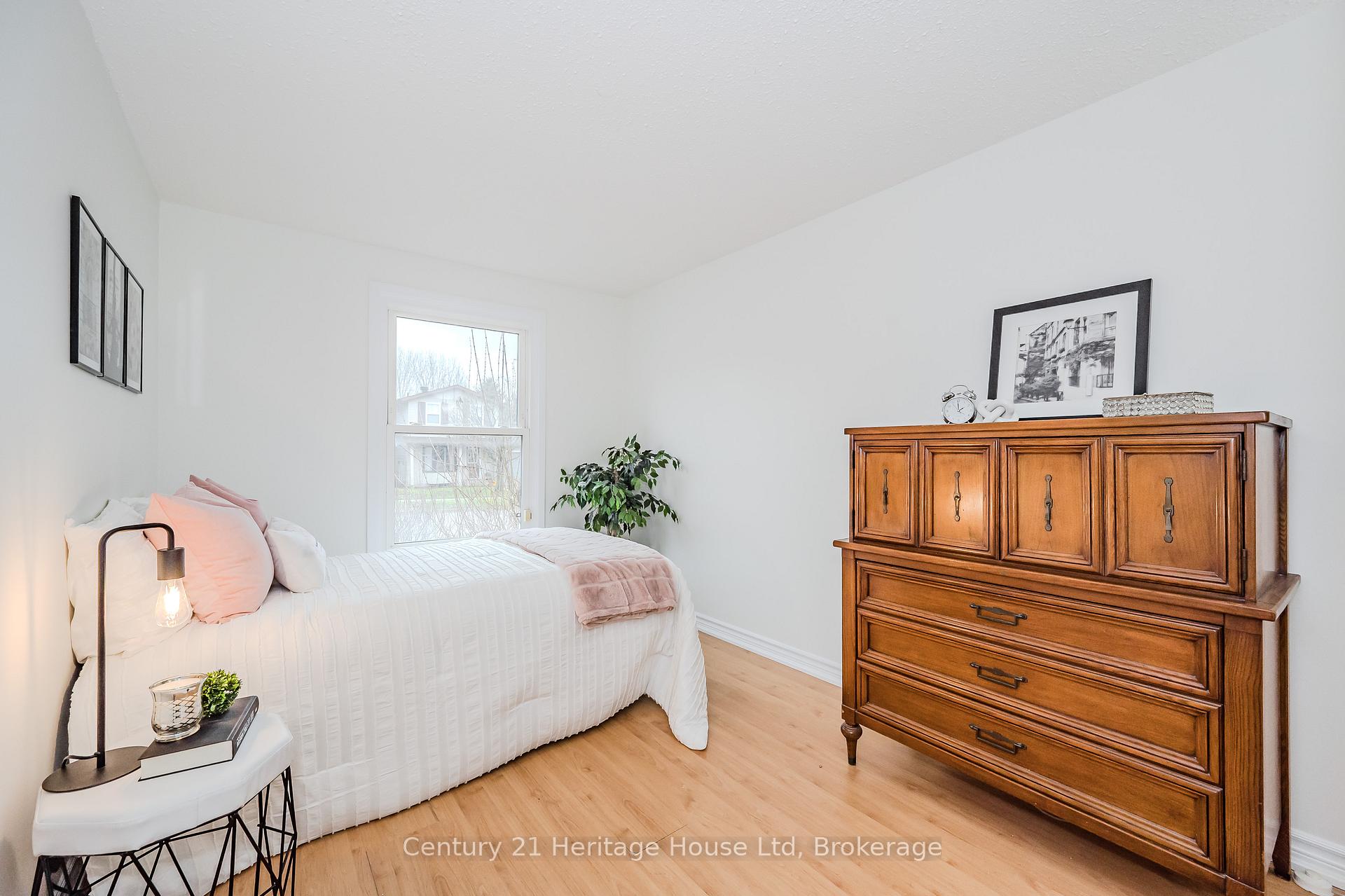 Photo 26 of 1 Christopher Court, Guelph, Kortright West — HOMEH