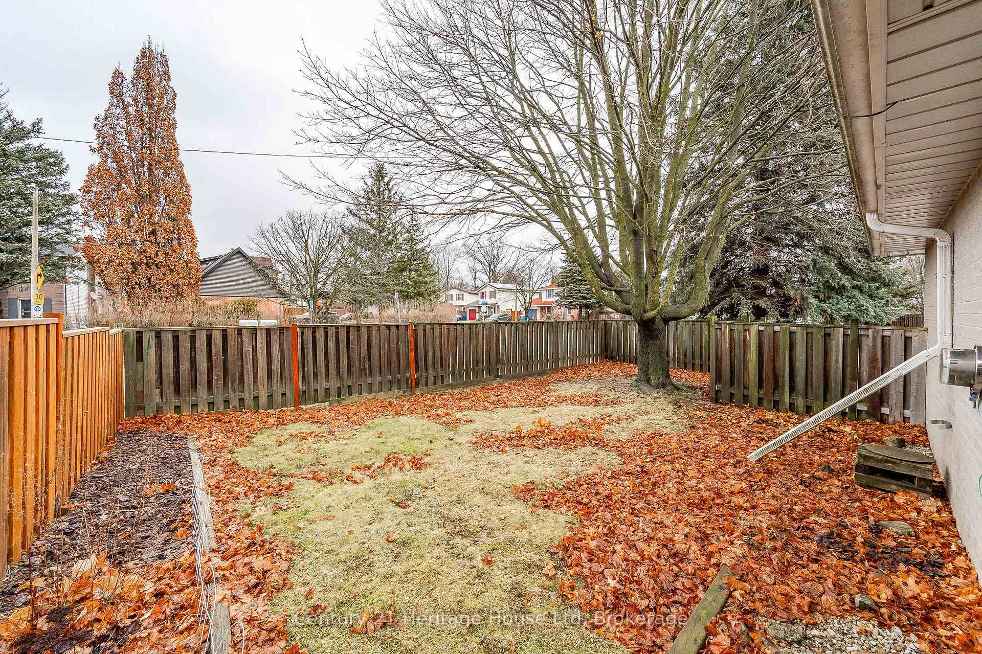 Photo 29 of 1 Christopher Court, Guelph, Kortright West — HOMEH