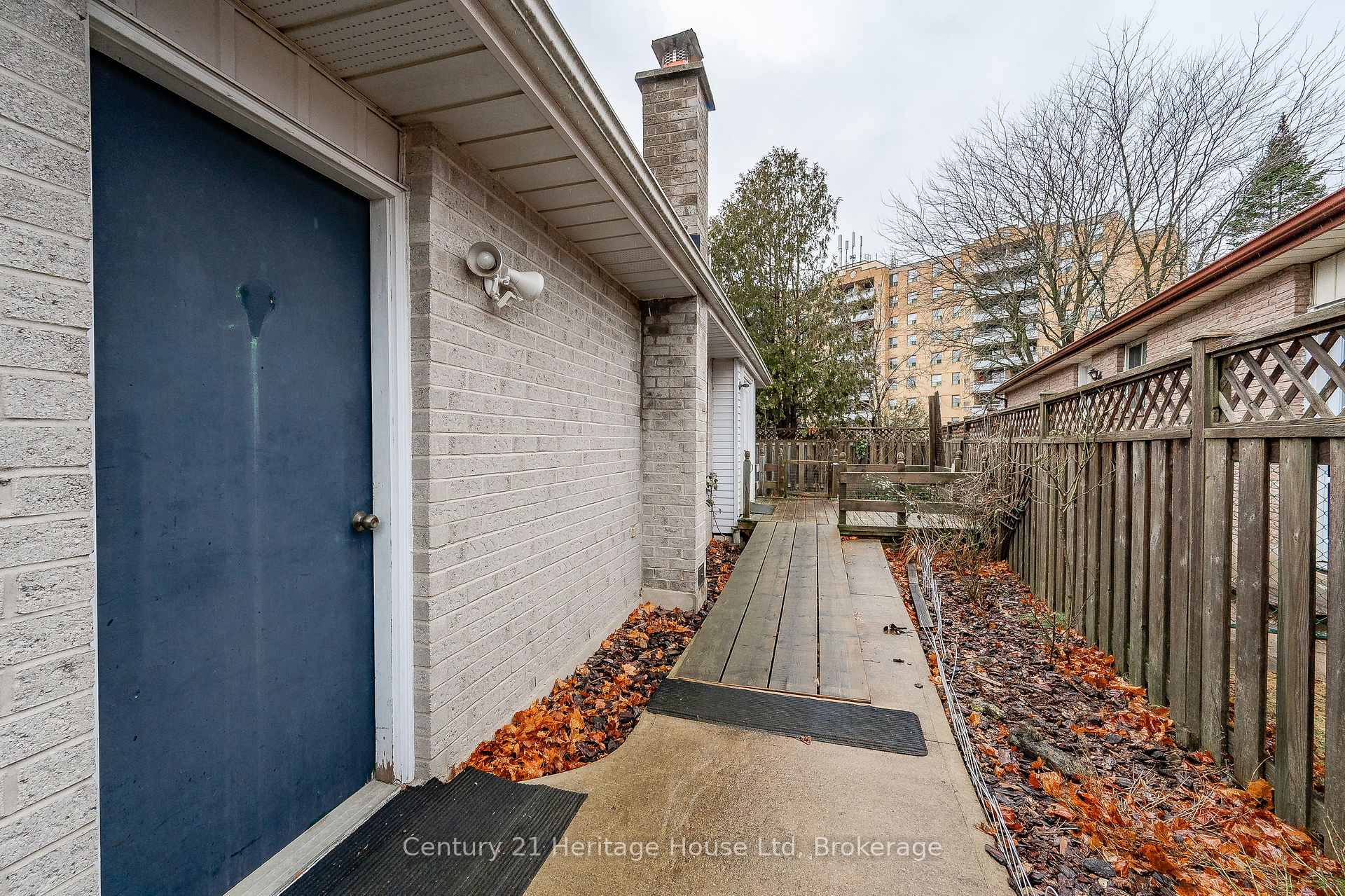 Photo 32 of 1 Christopher Court, Guelph, Kortright West — HOMEH