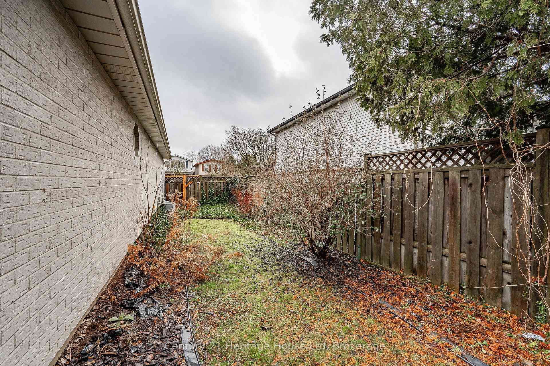 Photo 37 of 1 Christopher Court, Guelph, Kortright West — HOMEH