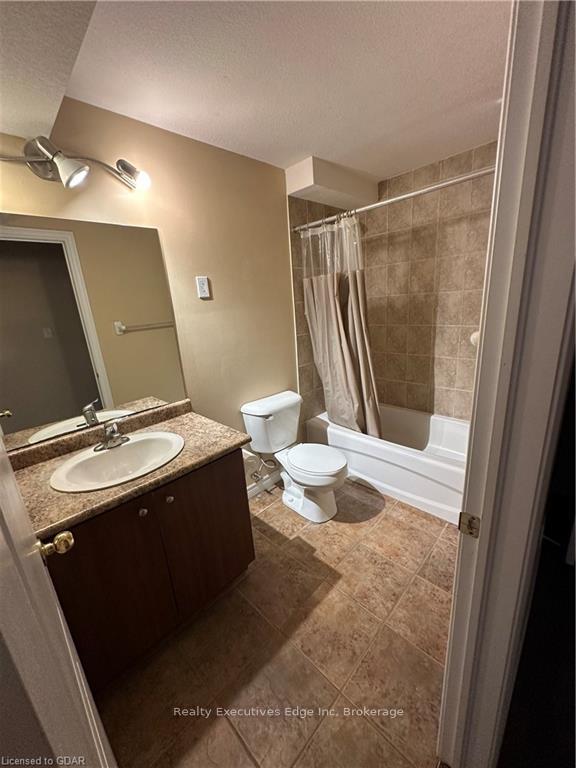 Photo 6 of 193 Clair Road W, Guelph, Clairfields/Hanlon Business Park — HOMEH