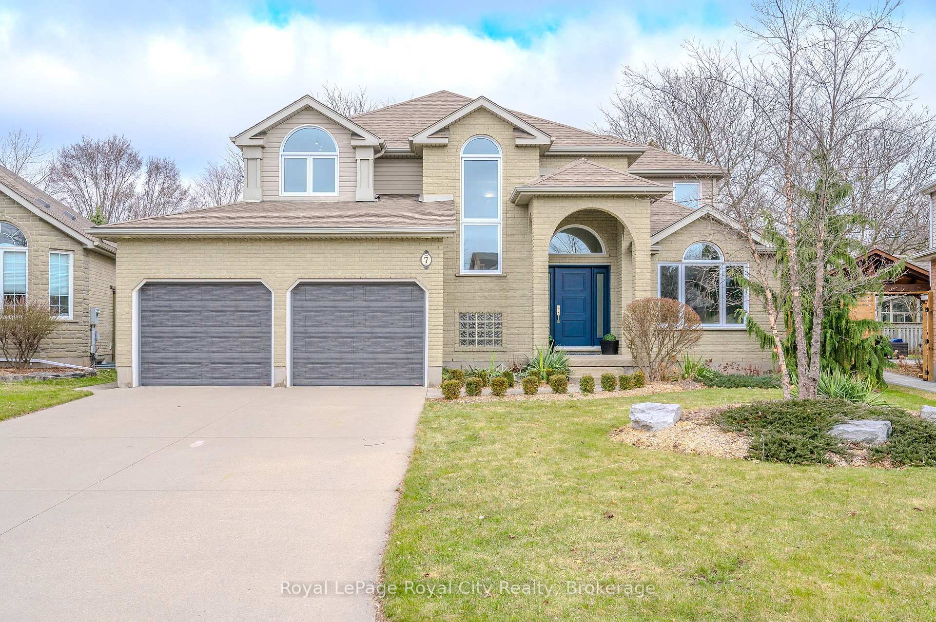 Front of 7 Elderberry Court