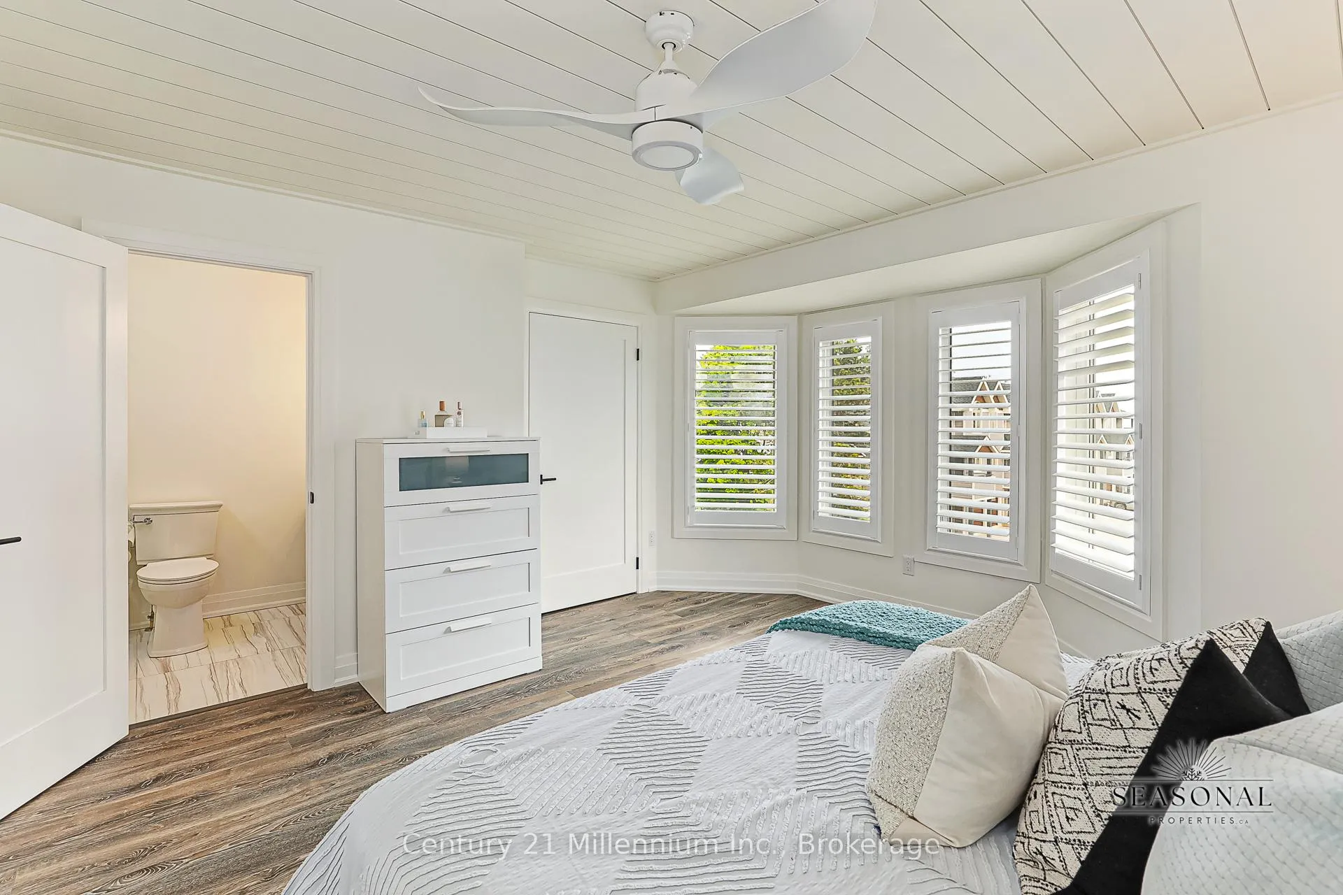 Photo 26 of 31 Starboard Road, Collingwood — HOMEH