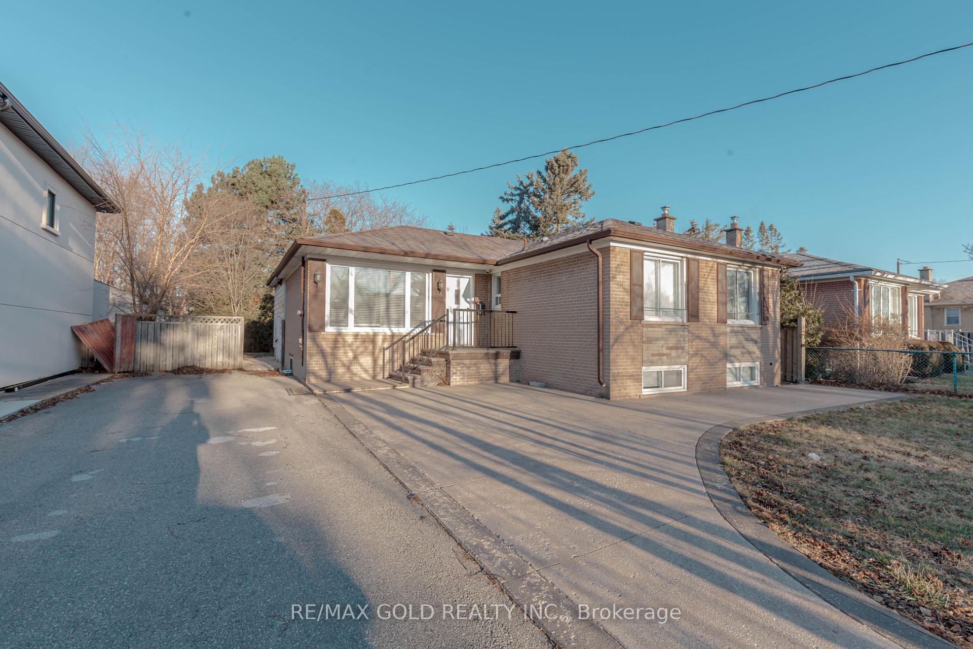 Front of 2085 Bridge Road