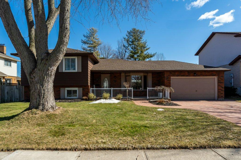 Photo 2 of 28 Bal Harbour Drive, Grimsby, Grimsby Beach — HOMEH