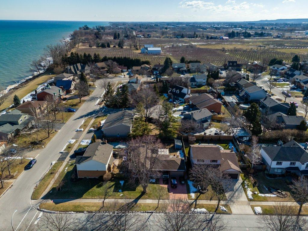 Photo 7 of 28 Bal Harbour Drive, Grimsby, Grimsby Beach — HOMEH