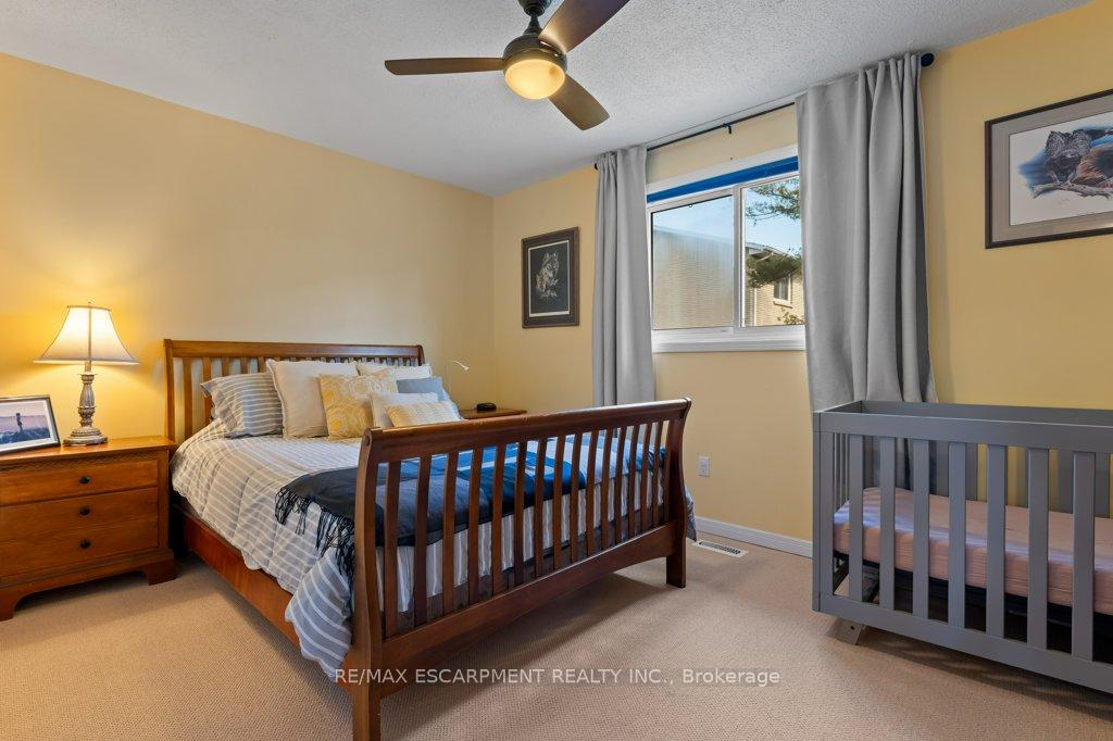 Photo 14 of 28 Bal Harbour Drive, Grimsby, Grimsby Beach — HOMEH