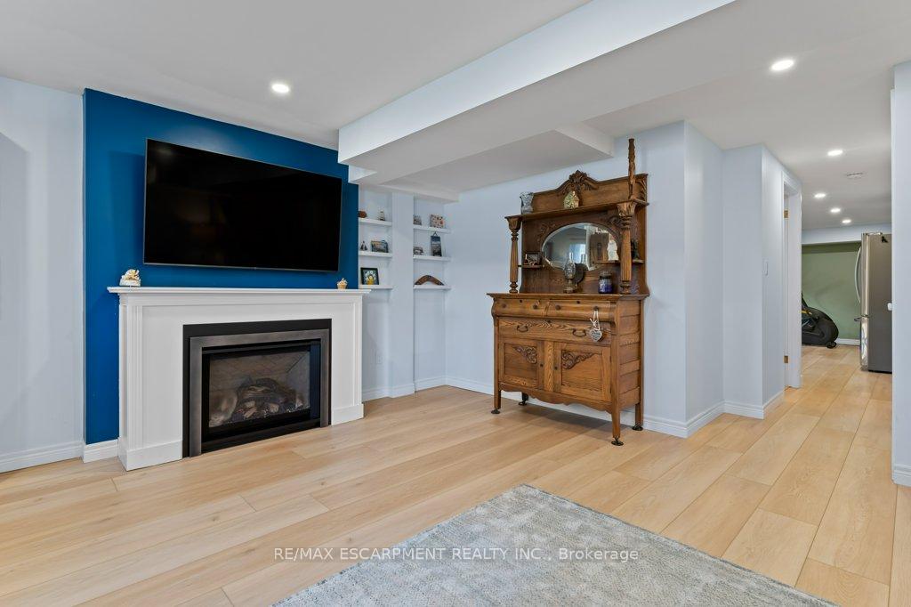 Photo 19 of 28 Bal Harbour Drive, Grimsby, Grimsby Beach — HOMEH
